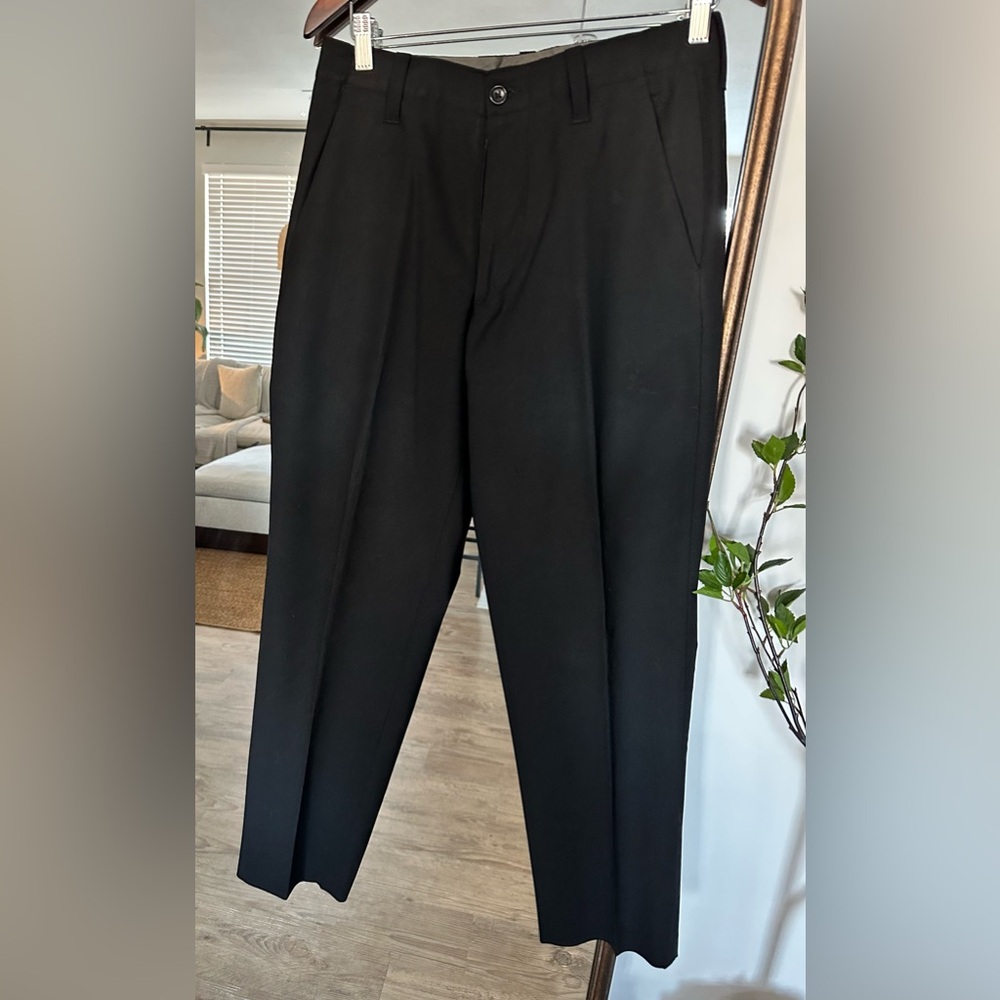 Banana Republic men’s dress pant.